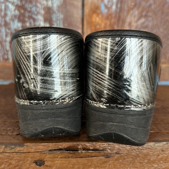 Dansko Pewter Brush Clog Size 38 - Picture 8 of 16